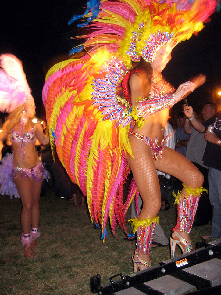 brazilian-samba-dancers-02.jpg