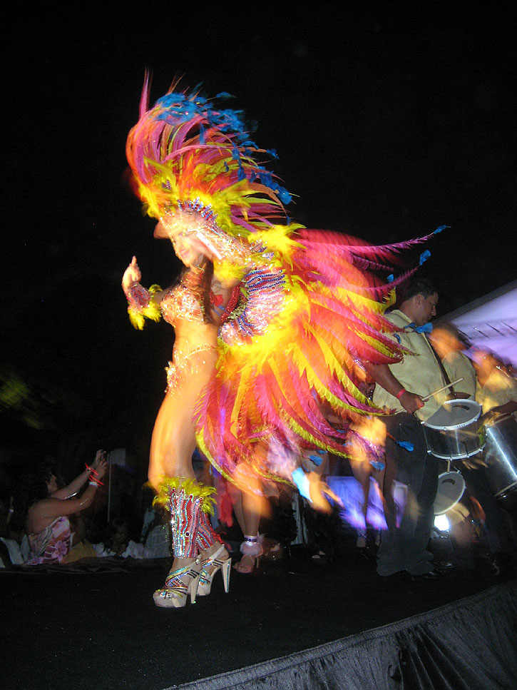 brazilian-samba-dancers-03.jpg