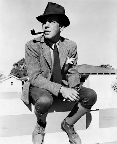 humphy-bogart-with-his-pipe.jpg