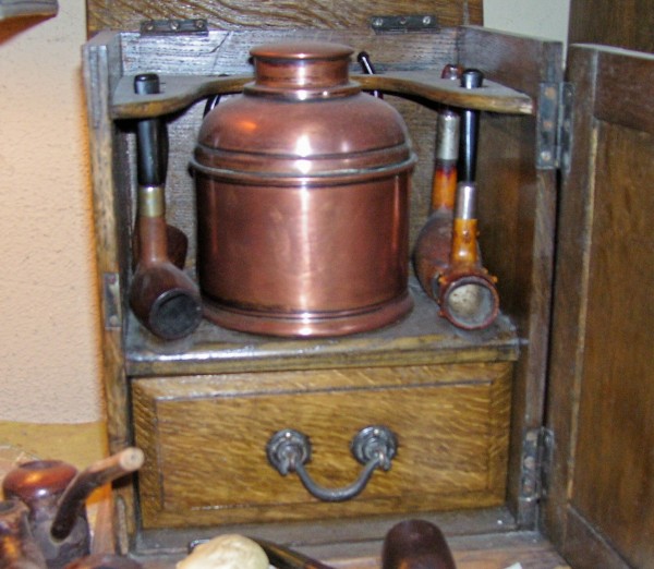 small-cabinet-600x522.jpg