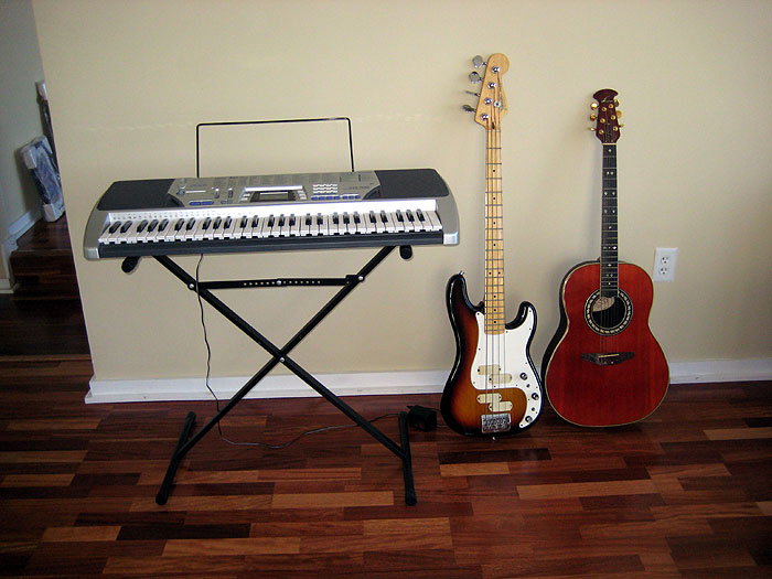 bass-guitar-keyboard.jpg