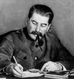 joseph_stalin_-_pipe.jpg