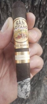 San Lotano Oval maduro.jpg San Lotano Oval maduro.jpg