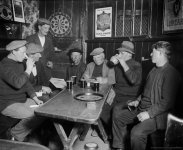 Men-in-Pub-prob-Jolly-Sailor-s-Inn-West-Looe-Cornwall-England-1932.jpg