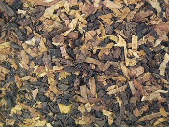 Borkum Riff Cherry Cavendish Tobacco Close-Up