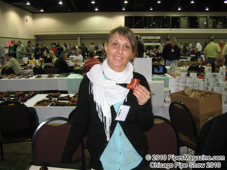 Pretty Italian Lady Roberta Luciano with a Luciano Pipe