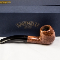 zoie-smoking-a-savinelli-spring-626-bent-apple-18.jpg