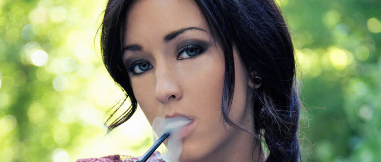 Women Enjoy Pipes, Too